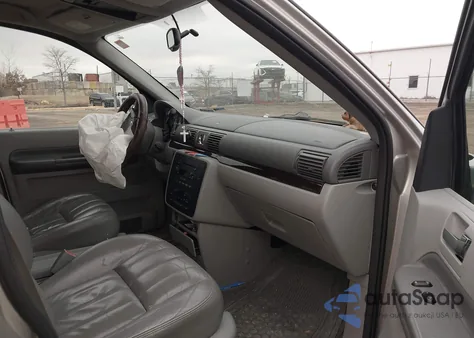 2004 Mercury Monterey z USA, uszkodzony, nr VIN 2MRDA20254BJ00429